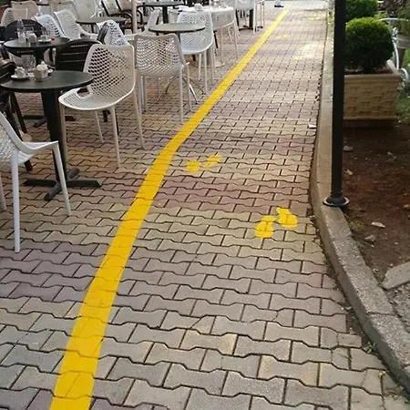 B44 * Tirana