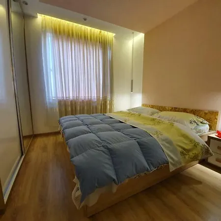 B44 Apartment