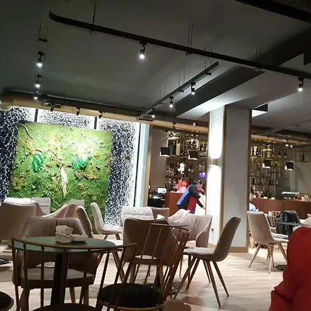 B44 * Tirana